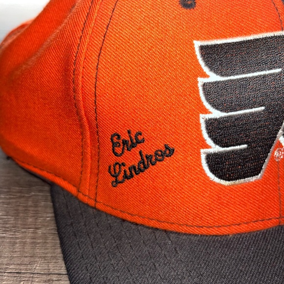 Vintage Eric Lindros Philadelphia Flyers Cap - Picture 2 of 5